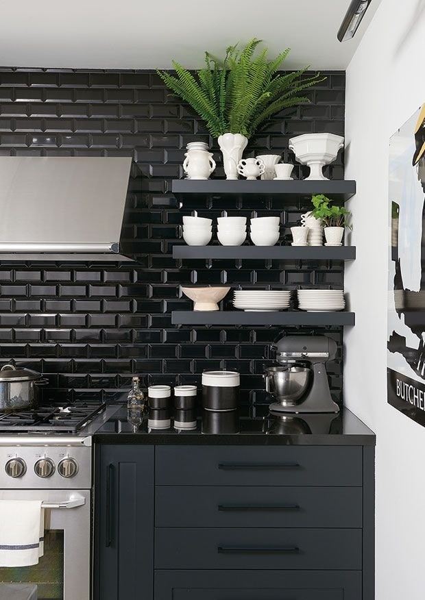 100 idées déco pour les amoureux du noir 44