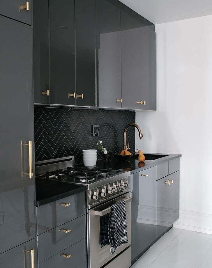 100 idées déco pour les amoureux du noir 48