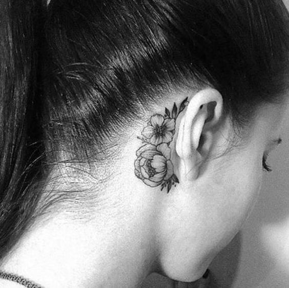 100 Tatouages derrière l'oreille mignons pour femme 34