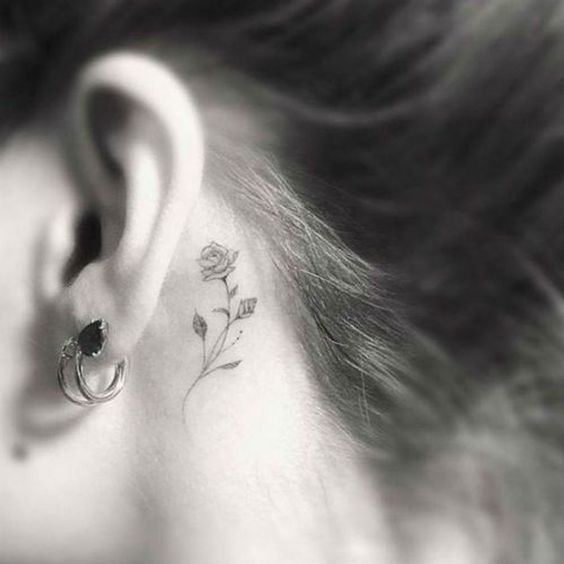 100 Tatouages derrière l'oreille mignons pour femme 41