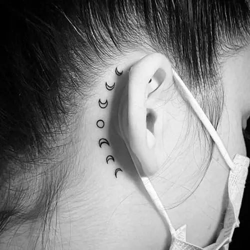 100 Tatouages derrière l'oreille mignons pour femme 52