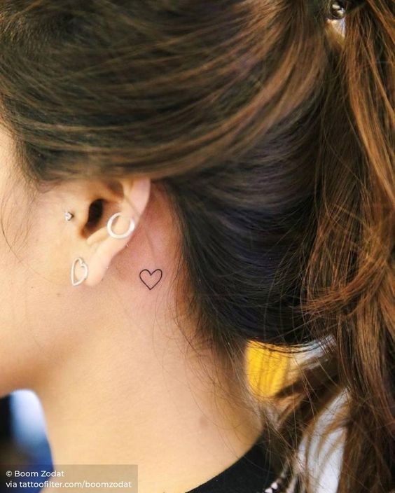 100 Tatouages derrière l'oreille mignons pour femme 64