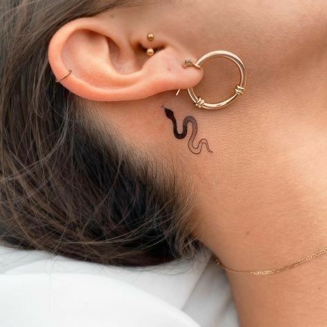 100 Tatouages derrière l'oreille mignons pour femme 72