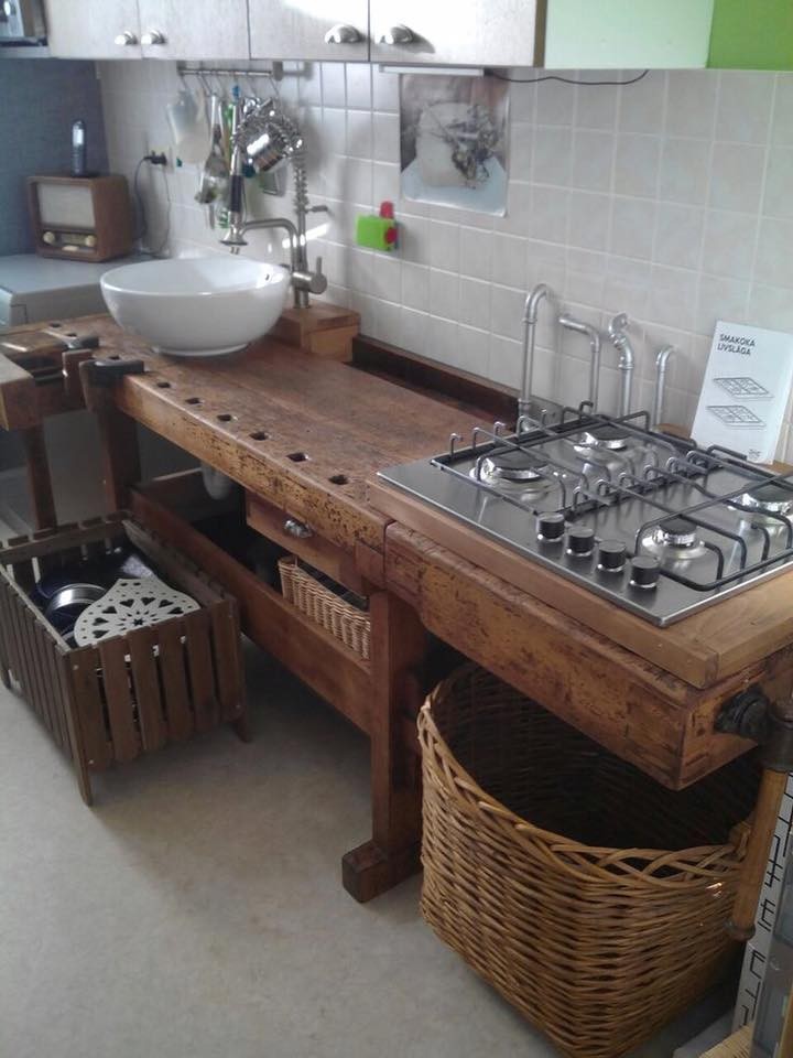 12 idées de cuisines en bois idéales pour les petits espaces 11 12 idées de cuisines en bois idéales pour les petits espaces 11