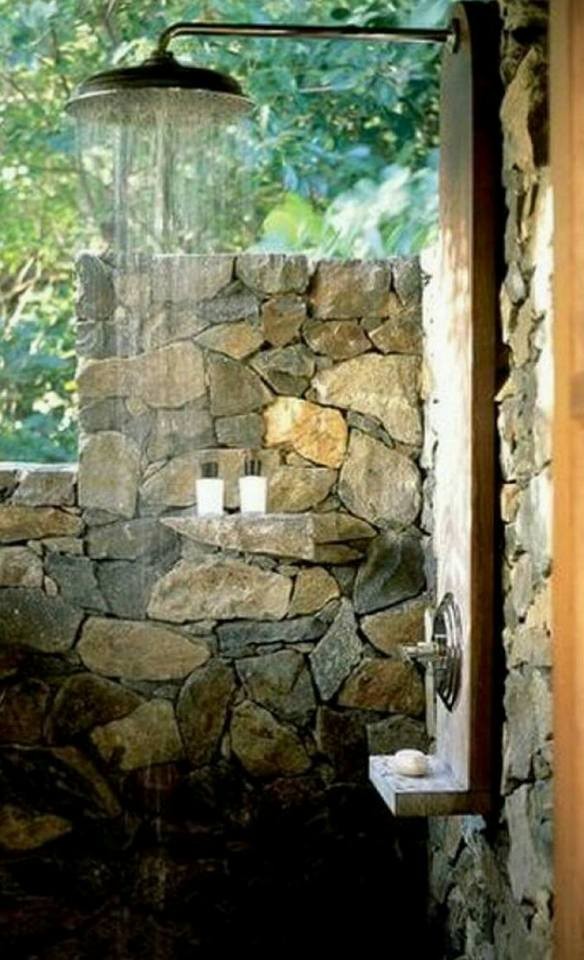 13 idées de douches de jardin à faire soi-même 13
