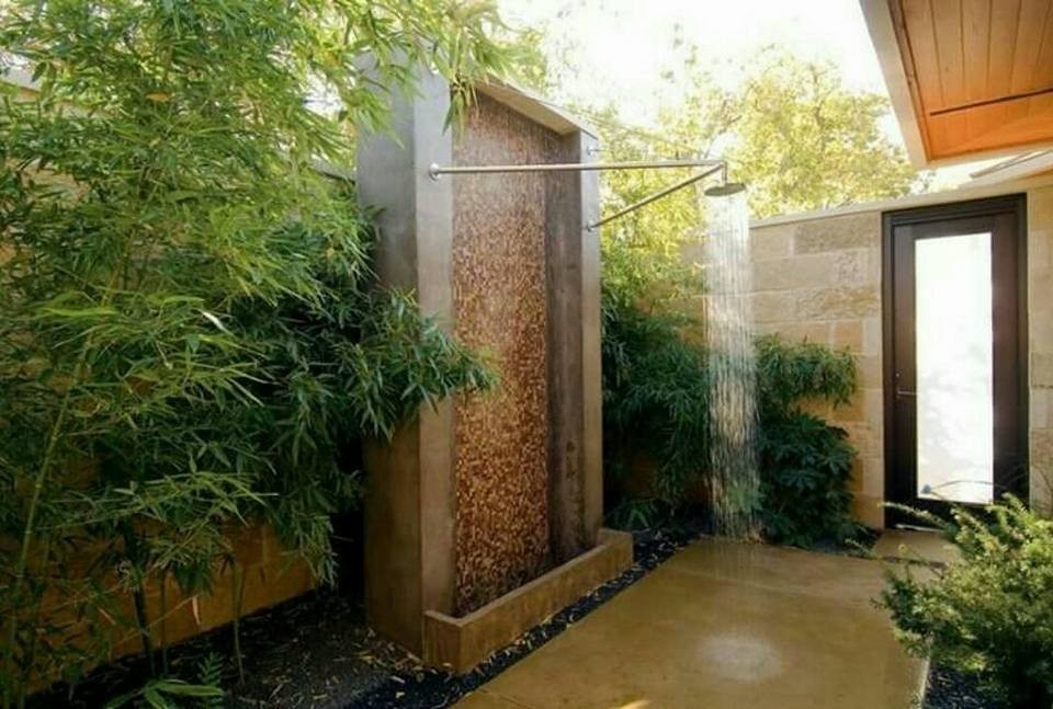 13 idées de douches de jardin à faire soi-même 6