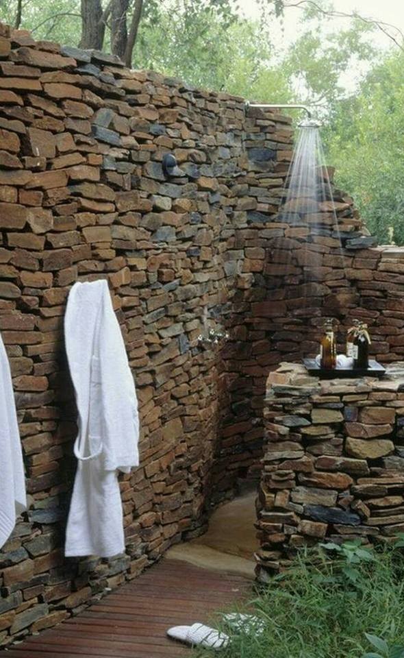 13 idées de douches de jardin à faire soi-même 1 13 idées de douches de jardin à faire soi-même 1