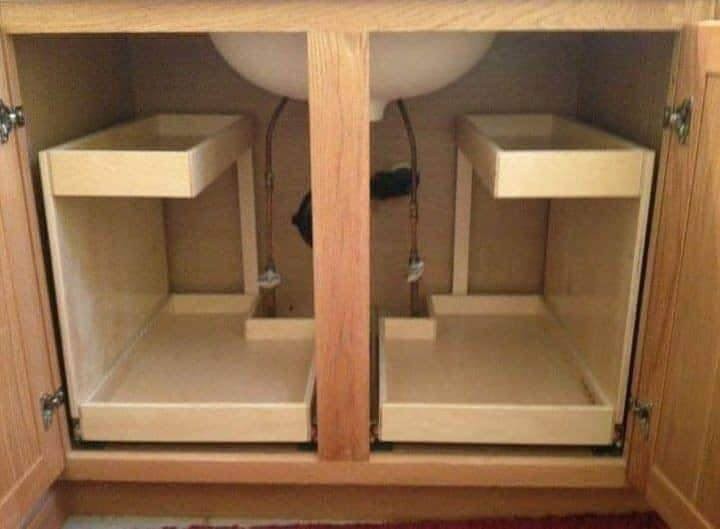 15 idées pour créer du rangement pratique sous l'évier 13