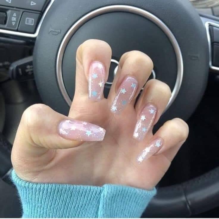 17 idées pour avoir de jolis ongles avec des étoiles 17 17 idées pour avoir de jolis ongles avec des étoiles 17