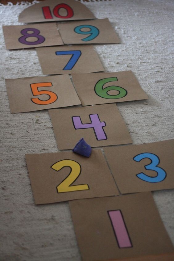 17 jeux à fabriquer soi-même pour stimuler la motricité des plus petits de la maison 3 17 jeux à fabriquer soi-même pour stimuler la motricité des plus petits de la maison 3