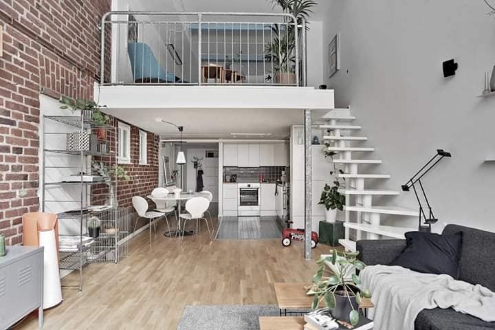 18 idées de salles à double hauteur parfaites pour économiser de l'espace 7 18 idées de salles à double hauteur parfaites pour économiser de l'espace 7