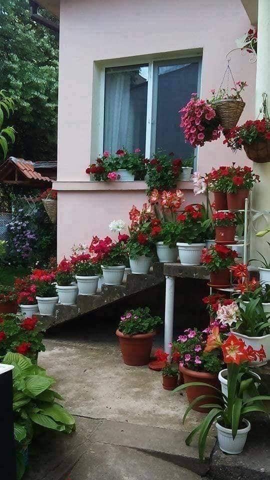 21 idées de supports pour pots de fleurs 14 21 idées de supports pour pots de fleurs 14