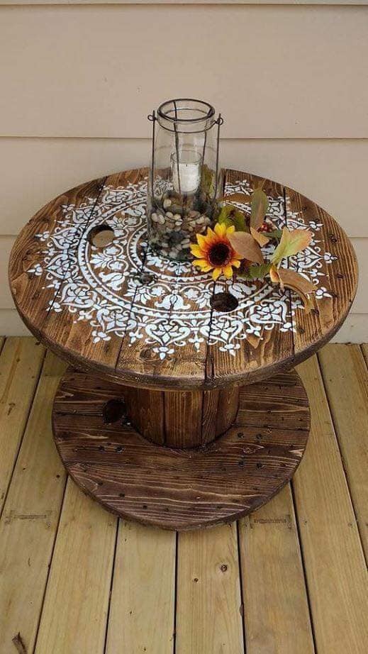 21 superbes idées pour recycler des bobines en bois 15