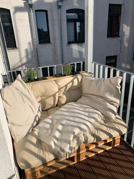 28 idées de tables pour balcon pour bien recevoir vos amis 9