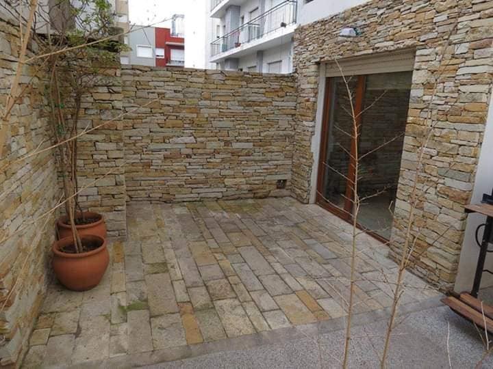 33 idées parfaites pour décorer les murs avec des pierres et des briques 32