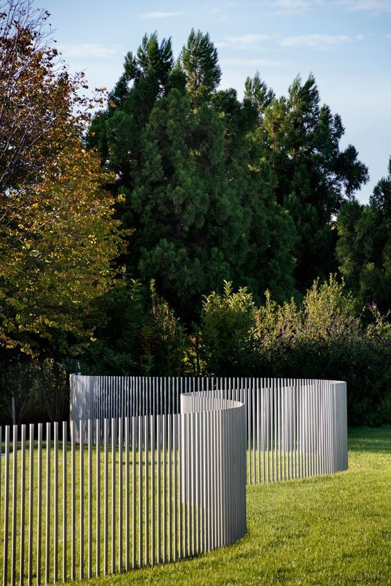 34 top idées de clôtures de jardin pour préserver votre intimité ou délimiter votre périmètre 31
