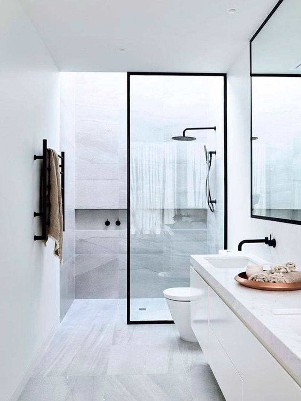 14 idées pour séparer la douche de la salle de bain 5
