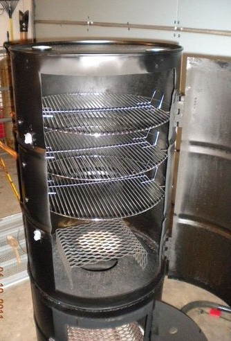 17 idées de barbecues à faire avec des barils en métal 11