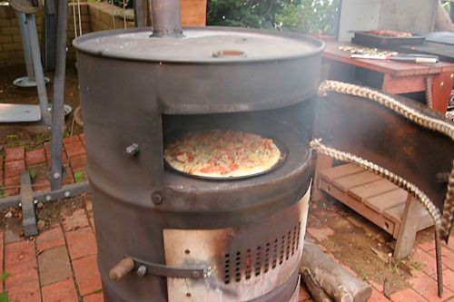 17 idées de barbecues à faire avec des barils en métal 14