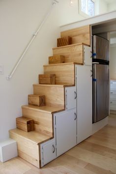 20 escaliers designs et modernes pour s'inspirer 11