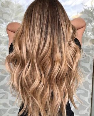 50 Balayages miel qui rendent une femme irrésistible 4 50 Balayages miel qui rendent une femme irrésistible 4