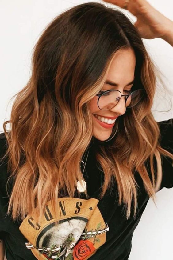 50 Balayages miel qui rendent une femme irrésistible 33 50 Balayages miel qui rendent une femme irrésistible 33