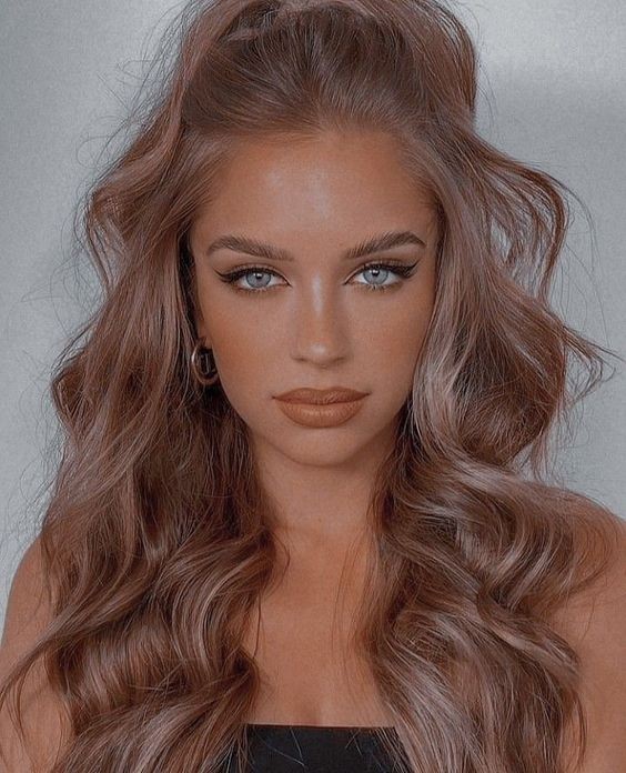 50 Balayages miel qui rendent une femme irrésistible 46 50 Balayages miel qui rendent une femme irrésistible 46