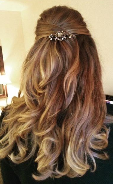 26 Coiffures de mariage mi-longs avec cheveux lâchés 11 26 Coiffures de mariage mi-longs avec cheveux lâchés 11