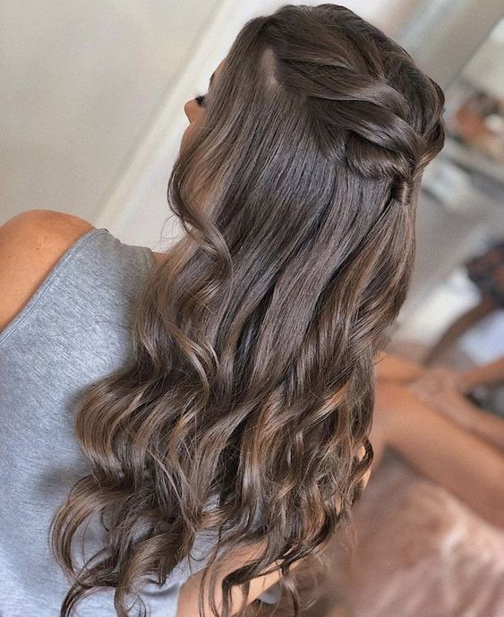 26 Coiffures de mariage mi-longs avec cheveux lâchés 14 26 Coiffures de mariage mi-longs avec cheveux lâchés 14