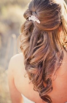 26 Coiffures de mariage mi-longs avec cheveux lâchés 18 26 Coiffures de mariage mi-longs avec cheveux lâchés 18