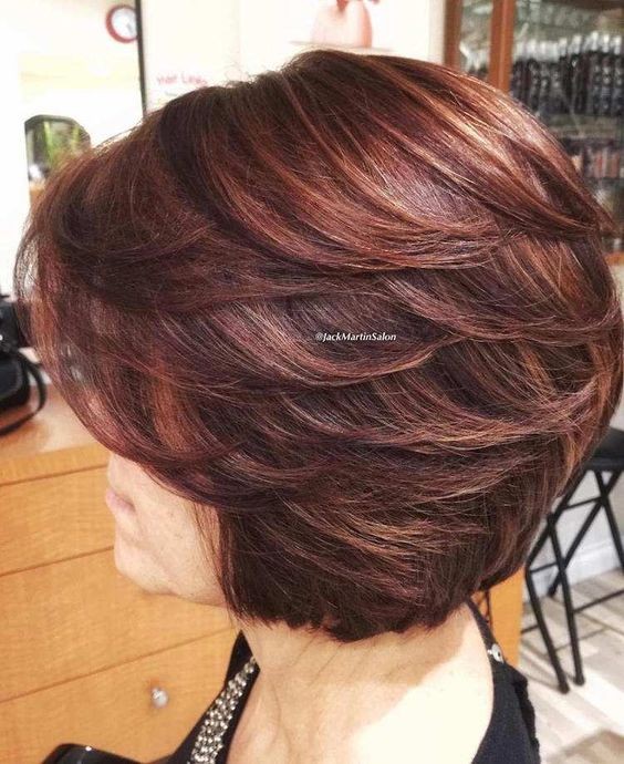 Les 50 plus belles coupes courtes femme 50 ans 8 Les 50 plus belles coupes courtes femme 50 ans 8