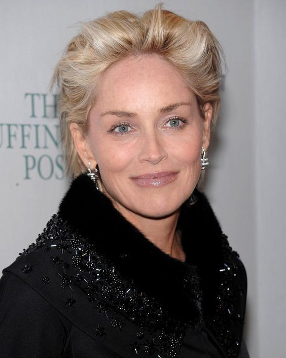 Les 50 plus belles coupes courtes femme 50 ans 30 Les 50 plus belles coupes courtes femme 50 ans 30
