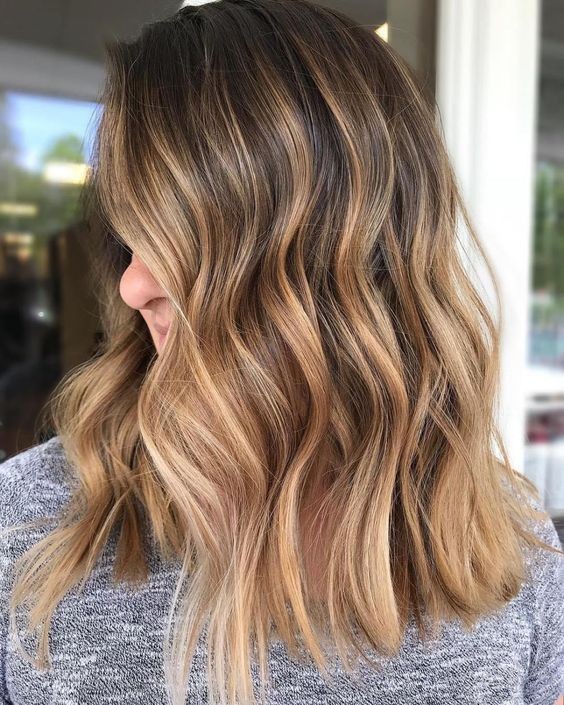 50 balayages caramel qui rendent une femme irrésistible 27 50 balayages caramel qui rendent une femme irrésistible 27
