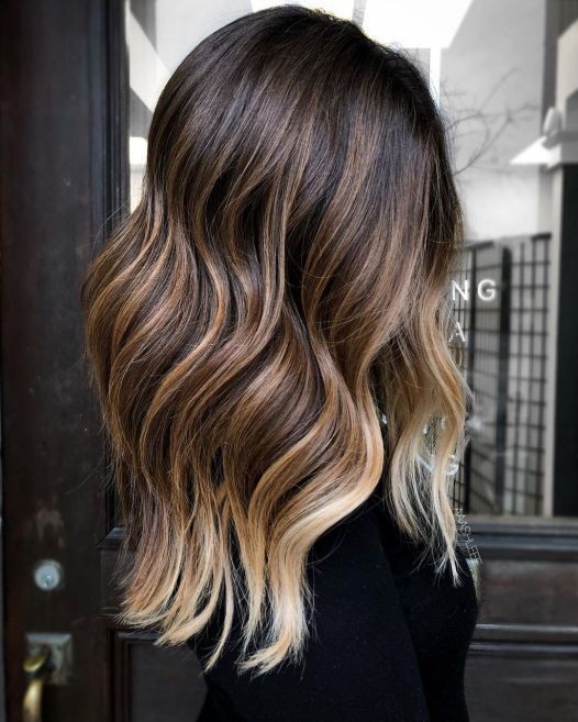 50 balayages caramel qui rendent une femme irrésistible 29 50 balayages caramel qui rendent une femme irrésistible 29