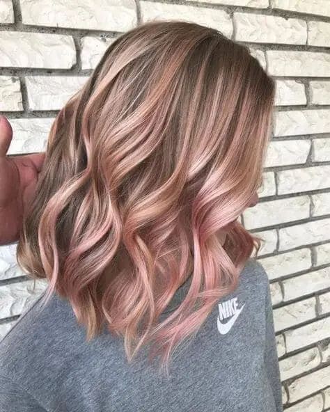 50 balayages caramel qui rendent une femme irrésistible 32 50 balayages caramel qui rendent une femme irrésistible 32