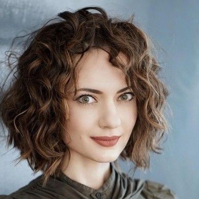 32 Coupes de cheveux pour affiner un visage rond 27 32 Coupes de cheveux pour affiner un visage rond 27