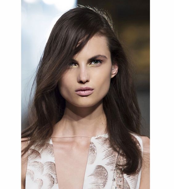 32 Coupes de cheveux pour affiner un visage rond 29 32 Coupes de cheveux pour affiner un visage rond 29