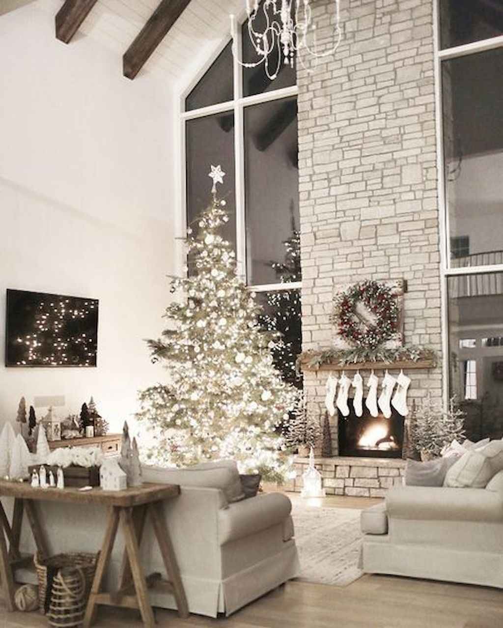 80 Belles idées pour décorer votre salon ce Noel 37