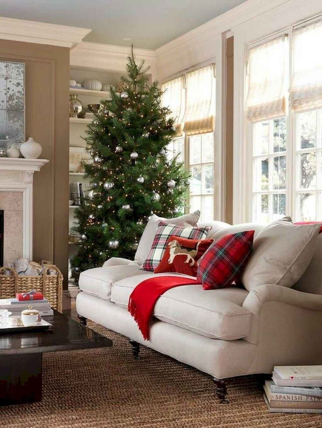 80 Belles idées pour décorer votre salon ce Noel 5