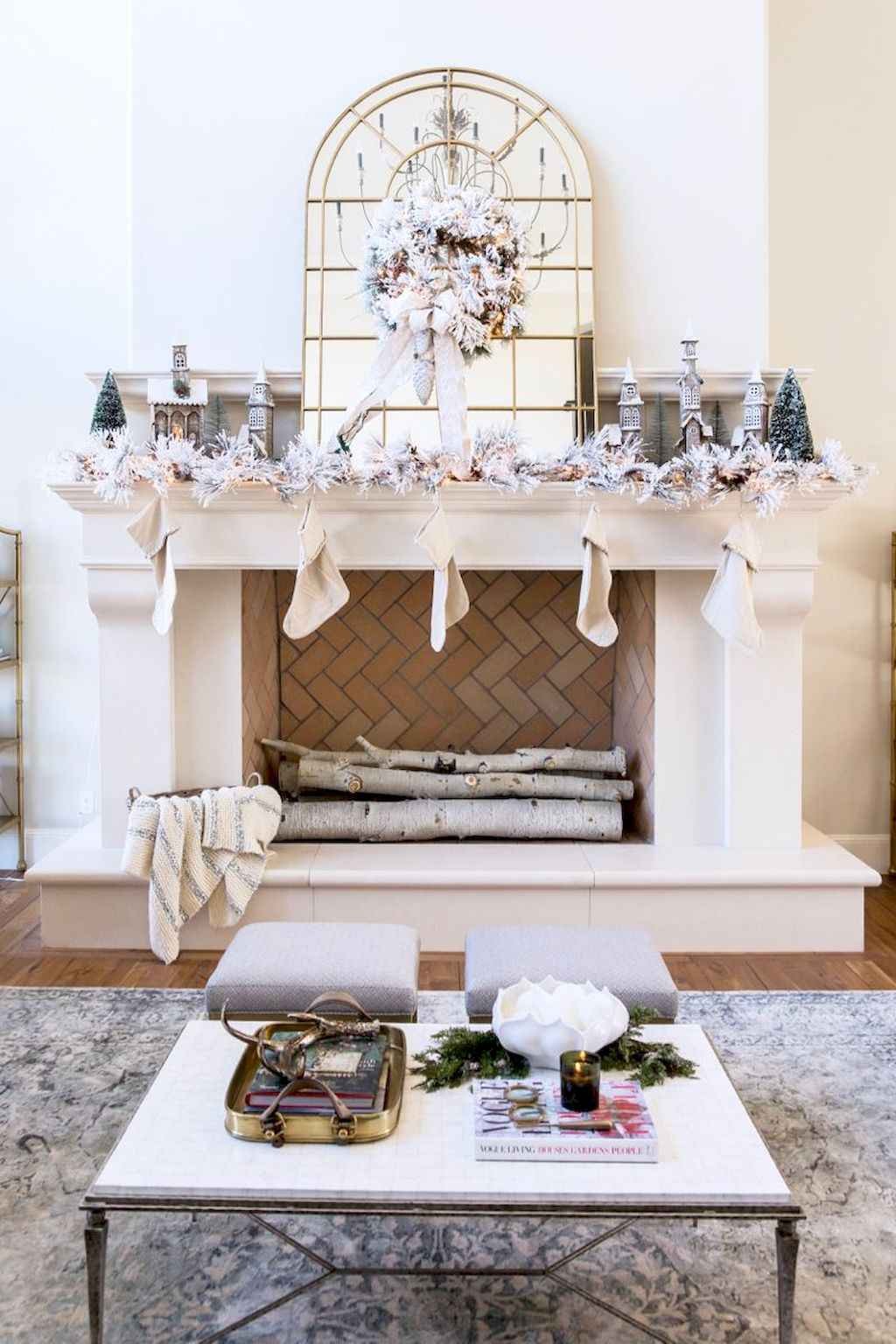 80 Belles idées pour décorer votre salon ce Noel 46