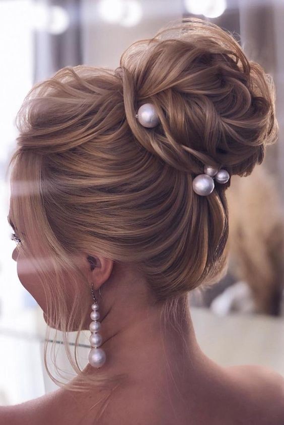 61 top idées de coiffures de chignon de mariage 59