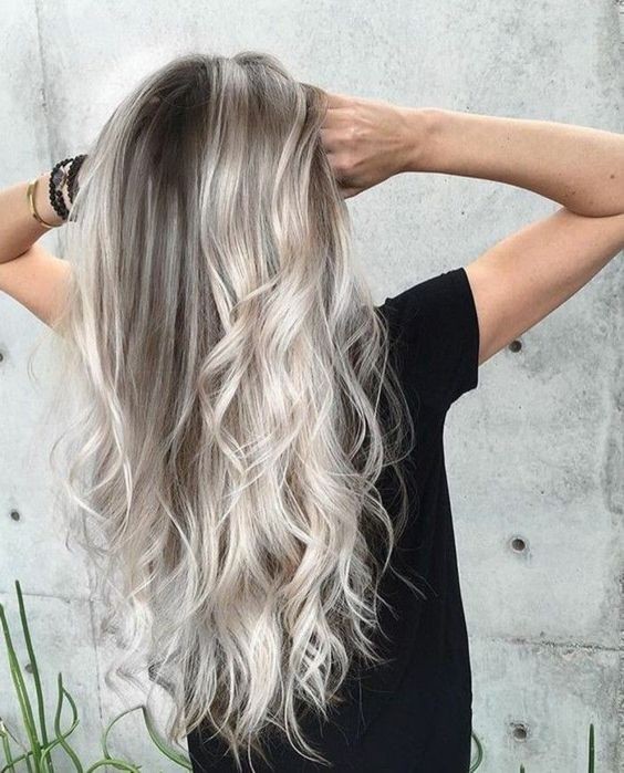 Les 50 plus belles couleurs de cheveux blond polaire 15 Les 50 plus belles couleurs de cheveux blond polaire 15