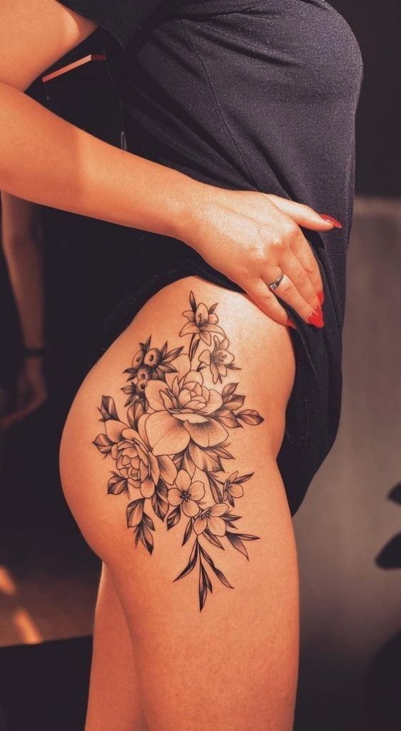 Les 50 plus beaux tatouages hanche pour femme 18 Les 50 plus beaux tatouages hanche pour femme 18