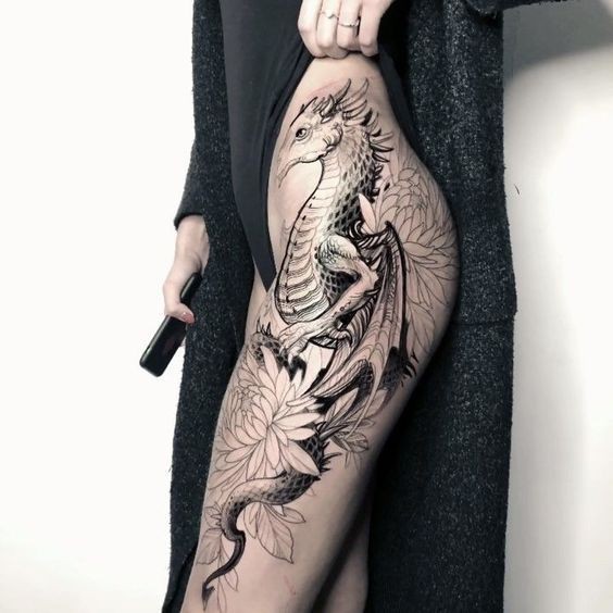 Les 50 plus beaux tatouages hanche pour femme 19 Les 50 plus beaux tatouages hanche pour femme 19