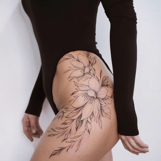 Les 50 plus beaux tatouages hanche pour femme 45 Les 50 plus beaux tatouages hanche pour femme 45