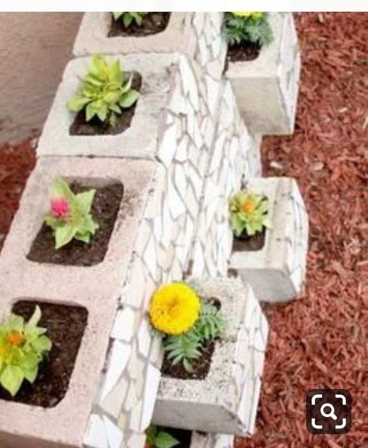 14 bancs de jardins avec des blocs de béton et des poutres de bois 3