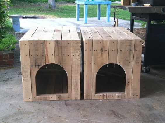 20 cabanes pour chien que vous pouvez faire avec des palettes 17 20 cabanes pour chien que vous pouvez faire avec des palettes 17