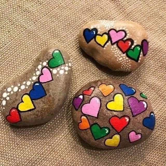 26 activités manuelles à faire avec des pierres peintes 12