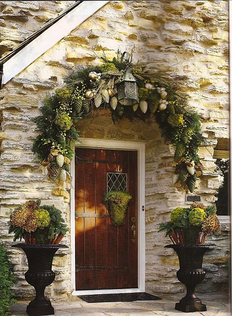 24 Décorations de portes de Noël magnifiques et simples à faire 12 24 Décorations de portes de Noël magnifiques et simples à faire 12