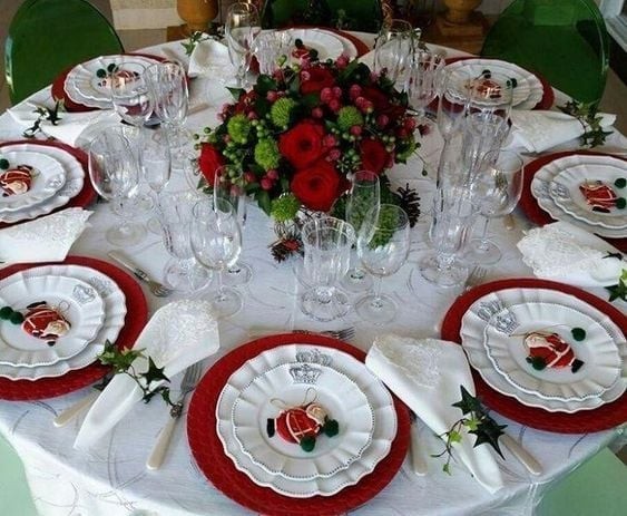 28 idées de décoration de table pour Noël 18 28 idées de décoration de table pour Noël 18